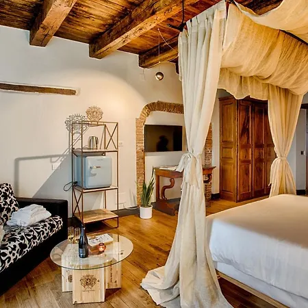 Dimora Storica Giorni & Hotel Pignola