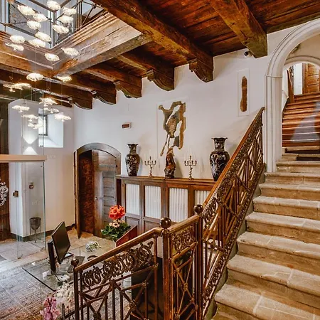 Dimora Storica Giorni & Hotel Pignola